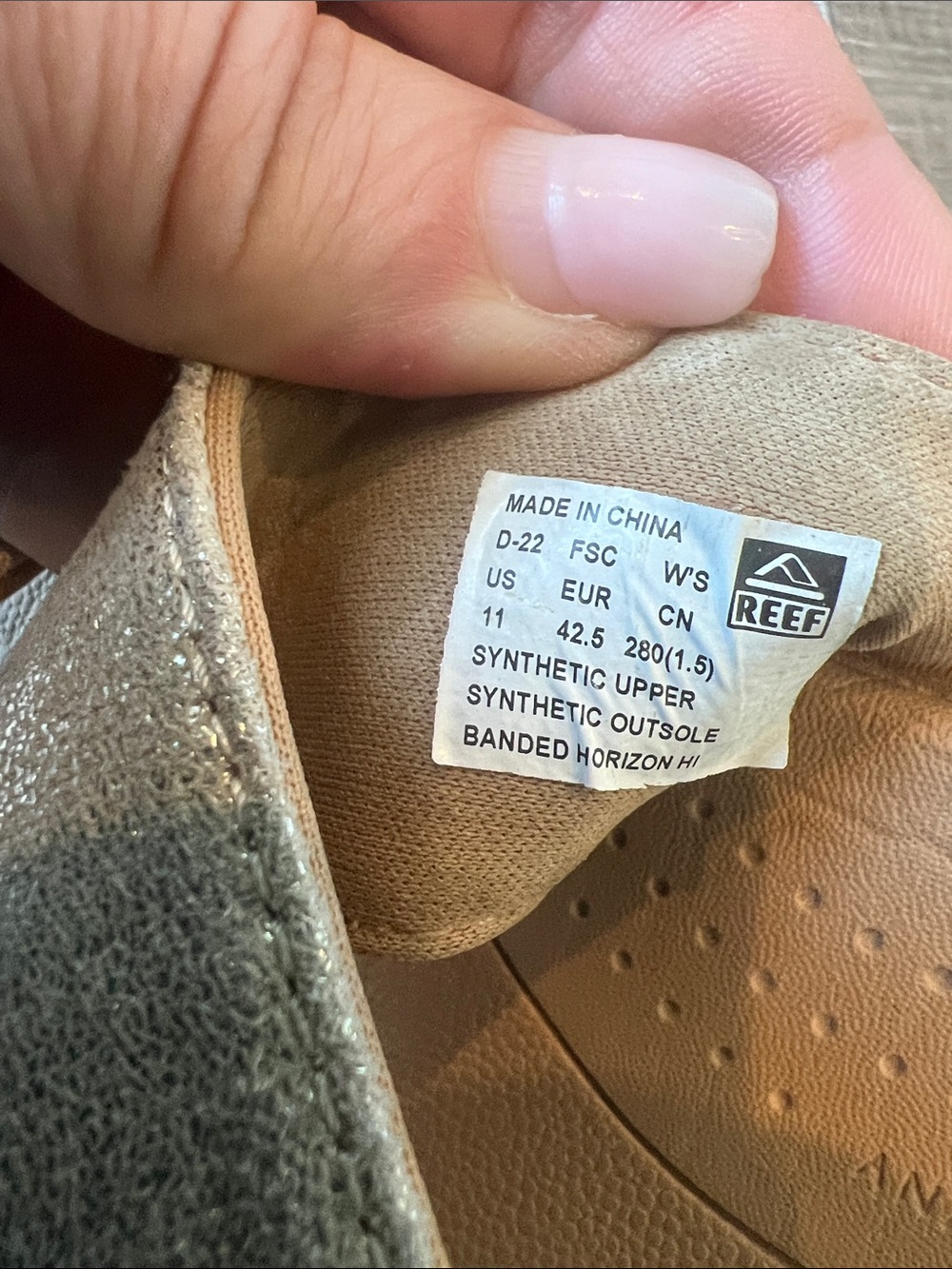 Reef Banded Horizon Hi Open Toe Slide Sandal in Champagne size 11 - Picture 9 of 10